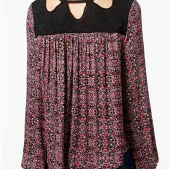 Jessica Simpsons cutout blouse size small - Picture 2 of 6